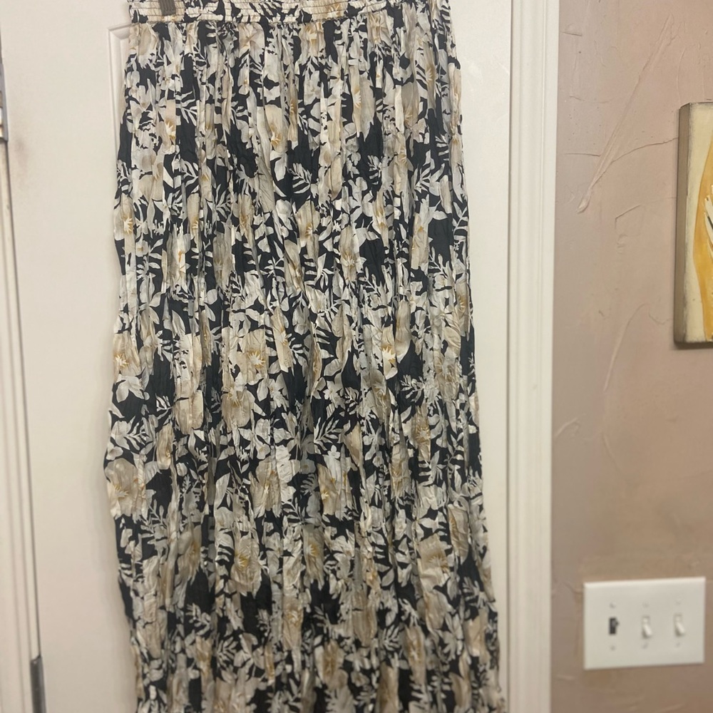 Preston & York Black Floral 100 percent silk  Maxi Skirt with Cream Accents - Picture 2 of 3